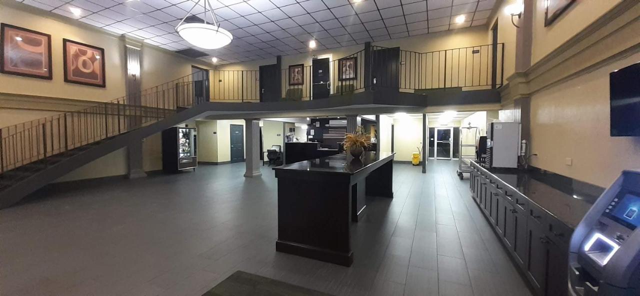 Americas Value Phenix Motel